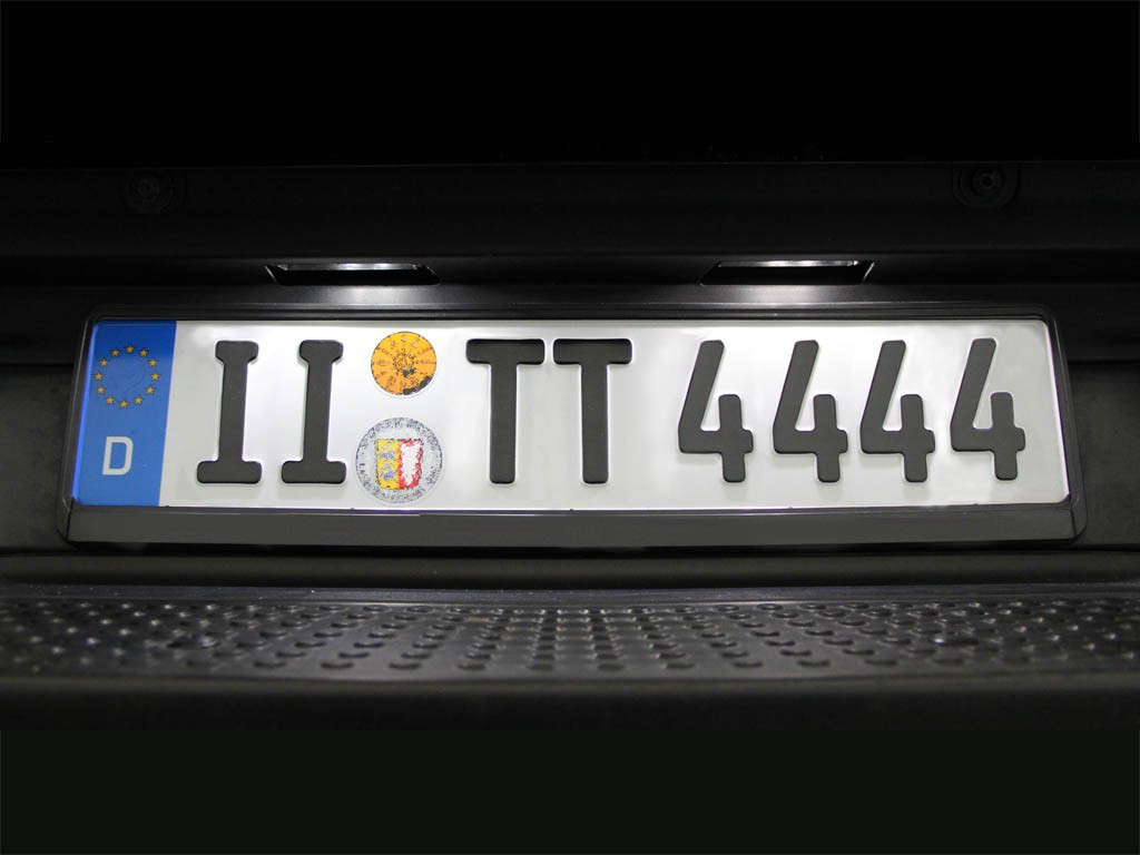 Komplett-Set LED Kennzeichenbeleuchtung für VW Amarok 2H - cum